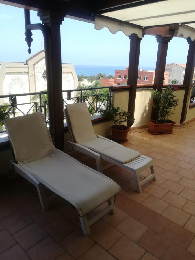 "Appartamento Del Mare Gliaca" Con Vista Isole Eolie,Ampia Terrazza,Wifi E Parcheggio Privato Gratuito Piraino Luaran gambar