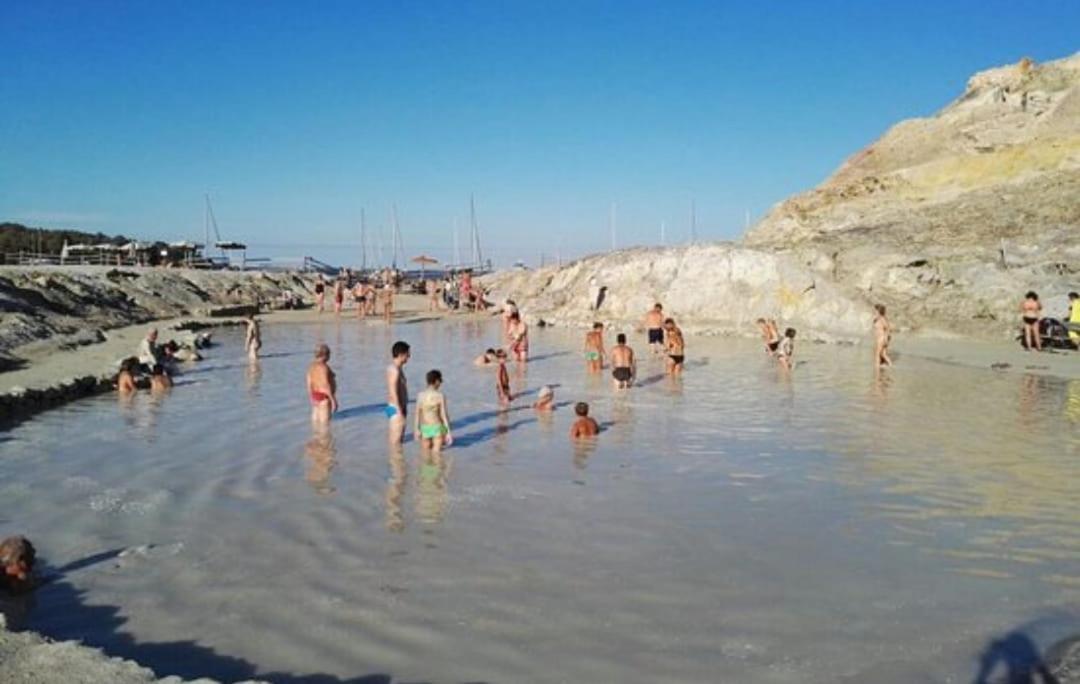 "Appartamento Del Mare Gliaca" Con Vista Isole Eolie,Ampia Terrazza,Wifi E Parcheggio Privato Gratuito Piraino Luaran gambar