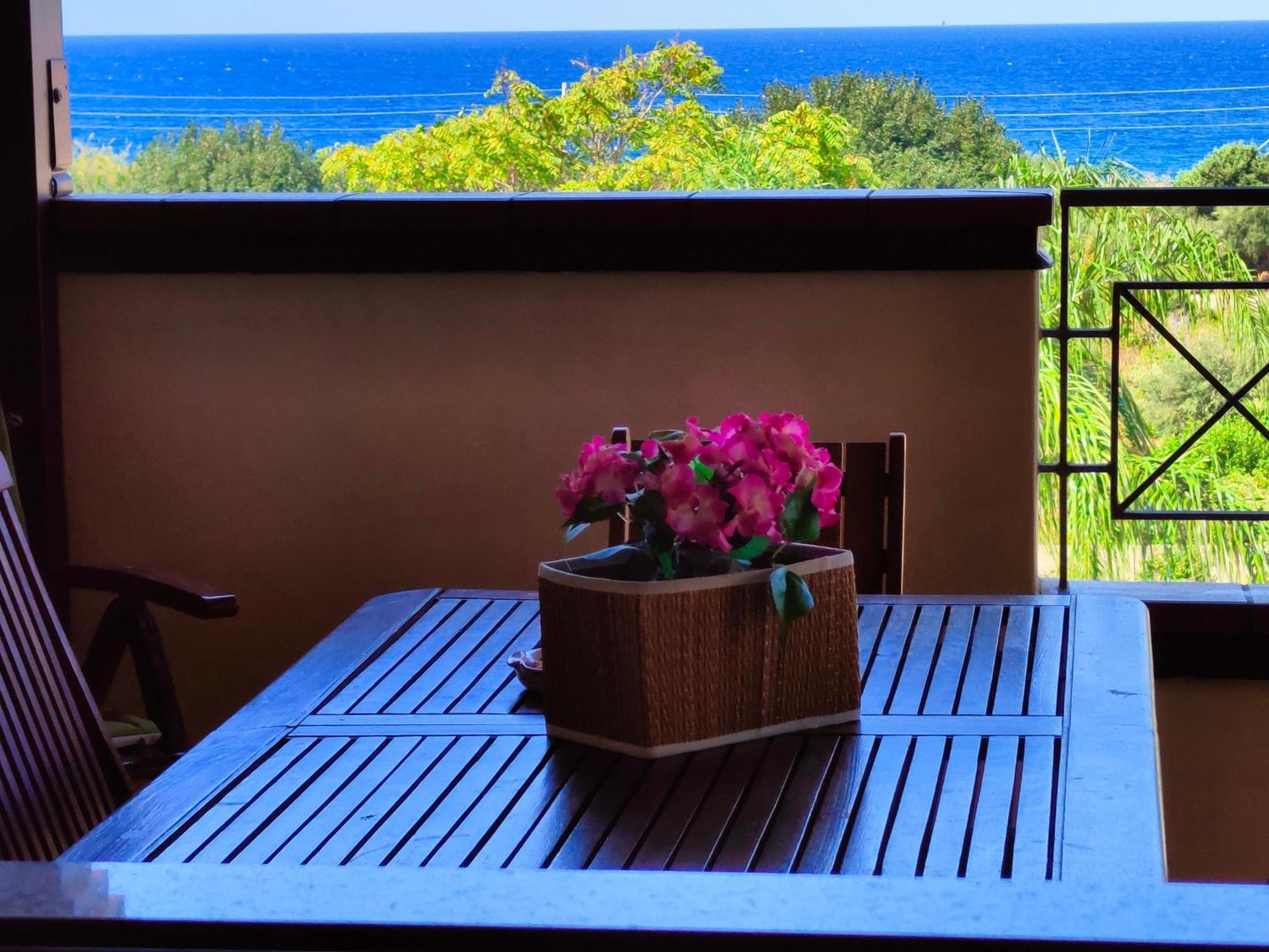 "Appartamento Del Mare Gliaca" Con Vista Isole Eolie,Ampia Terrazza,Wifi E Parcheggio Privato Gratuito Piraino Luaran gambar