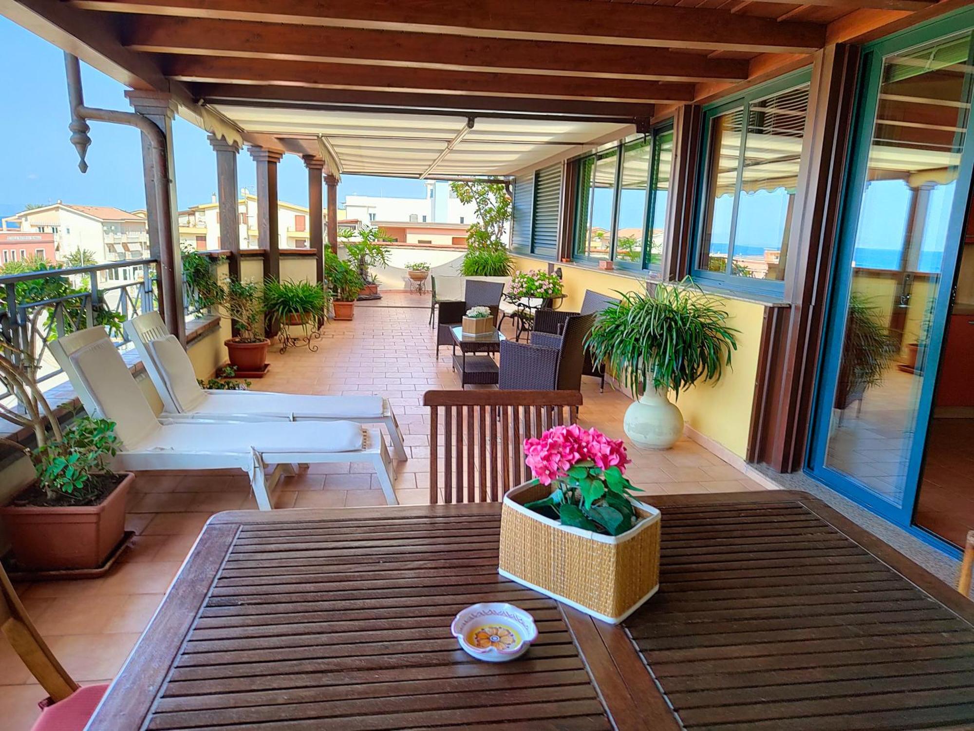 "Appartamento Del Mare Gliaca" Con Vista Isole Eolie,Ampia Terrazza,Wifi E Parcheggio Privato Gratuito Piraino Luaran gambar