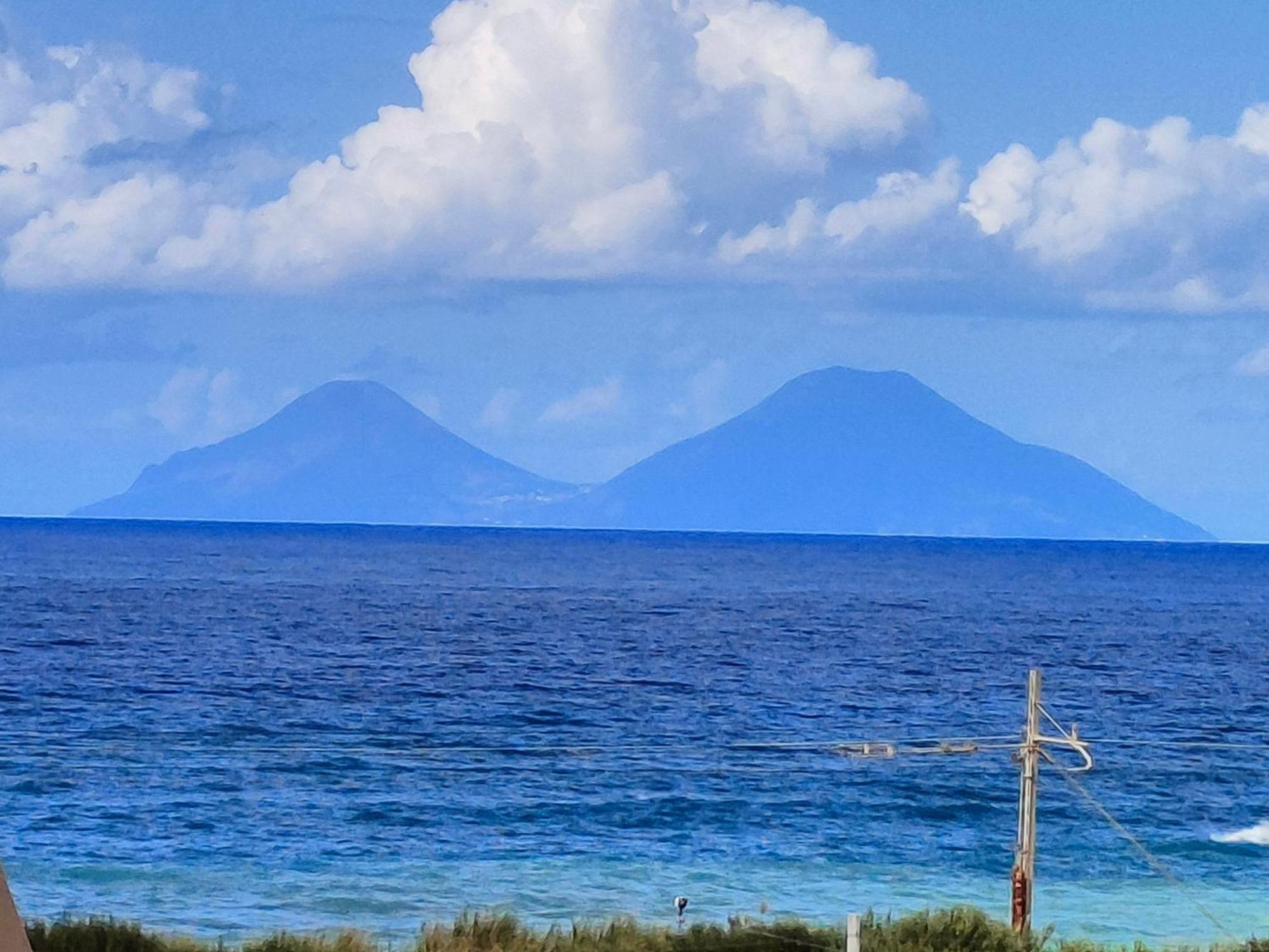"Appartamento Del Mare Gliaca" Con Vista Isole Eolie,Ampia Terrazza,Wifi E Parcheggio Privato Gratuito Piraino Luaran gambar