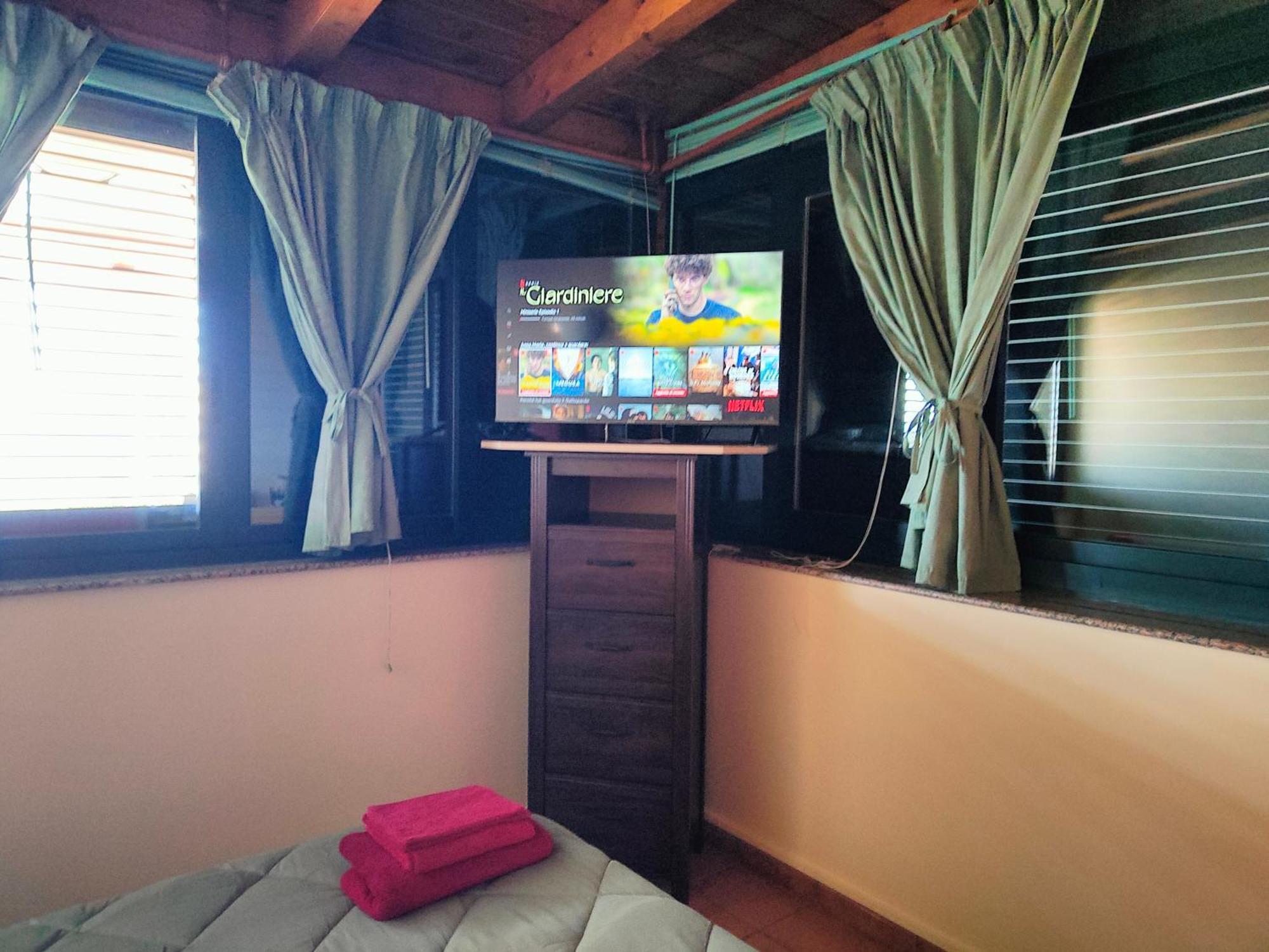 "Appartamento Del Mare Gliaca" Con Vista Isole Eolie,Ampia Terrazza,Wifi E Parcheggio Privato Gratuito Piraino Luaran gambar